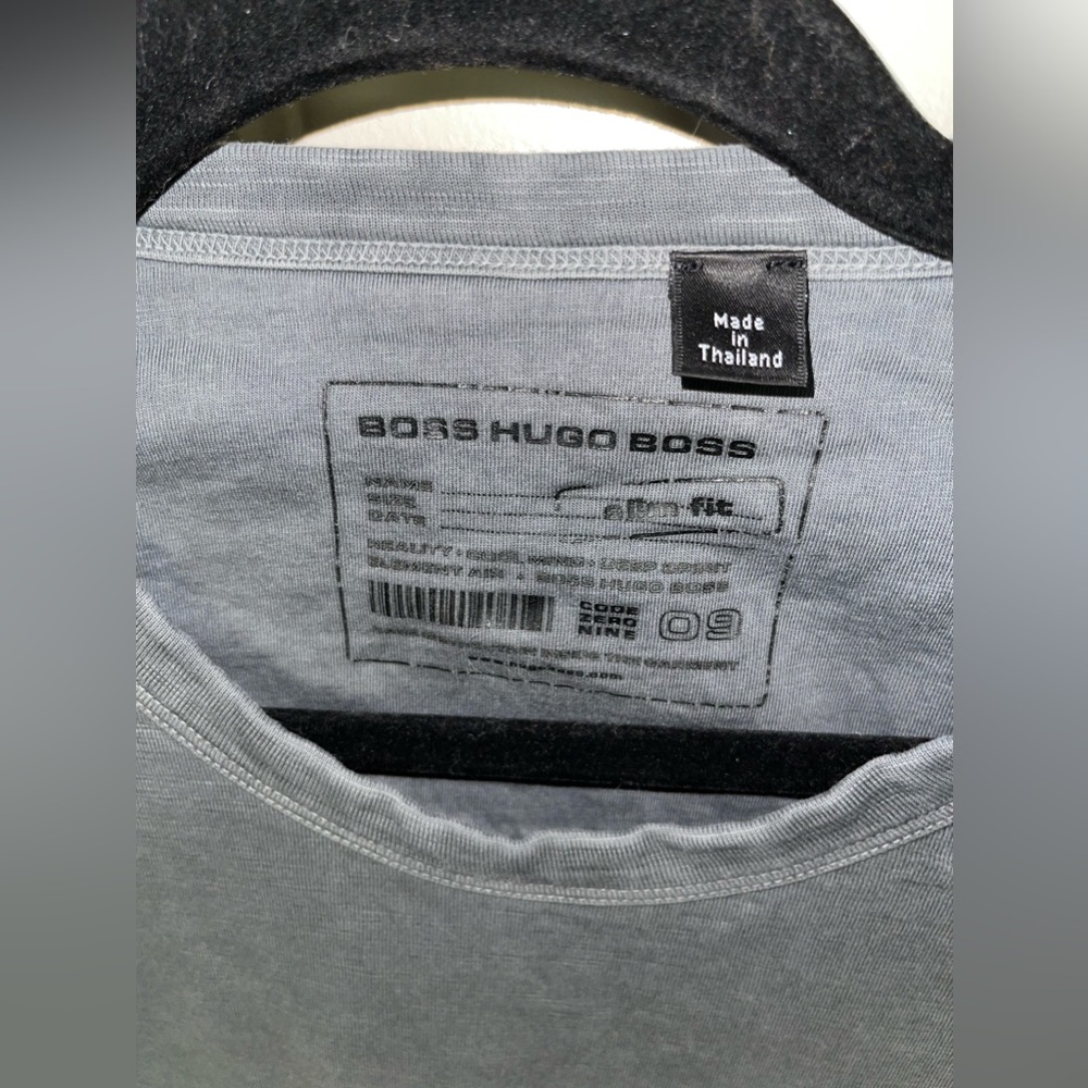 Hugo Boss - Picture 3 of 4